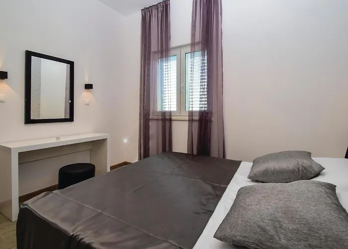 Appartement Beautiful In *