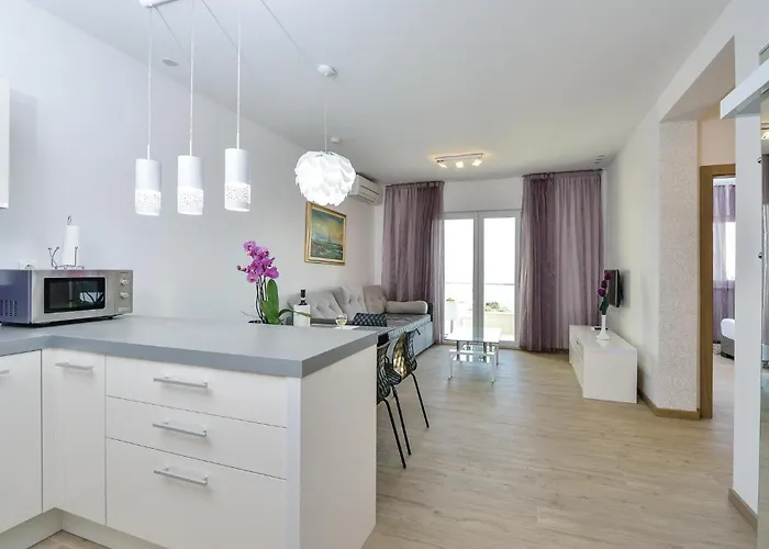 Beautiful In Appartement Rogoznica (Sibenik-Knin)